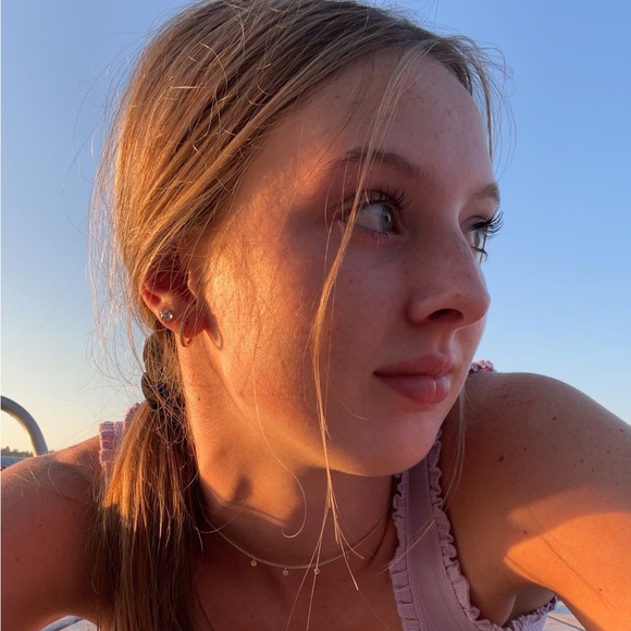 abigaillyons11